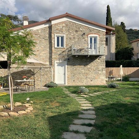דירות פיאטרה סנטה Antica Casa Nel Borgo מראה חיצוני תמונה