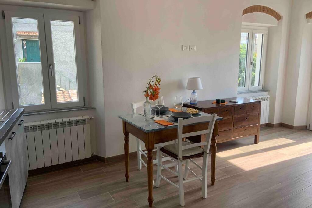 דירות פיאטרה סנטה Antica Casa Nel Borgo מראה חיצוני תמונה